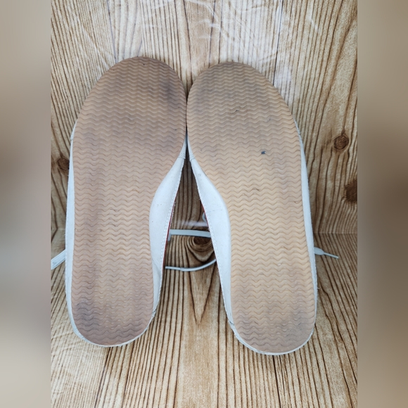 Sundance Women's Red Leather Low Top Sneakers Size 7 - Picture 7 of 9